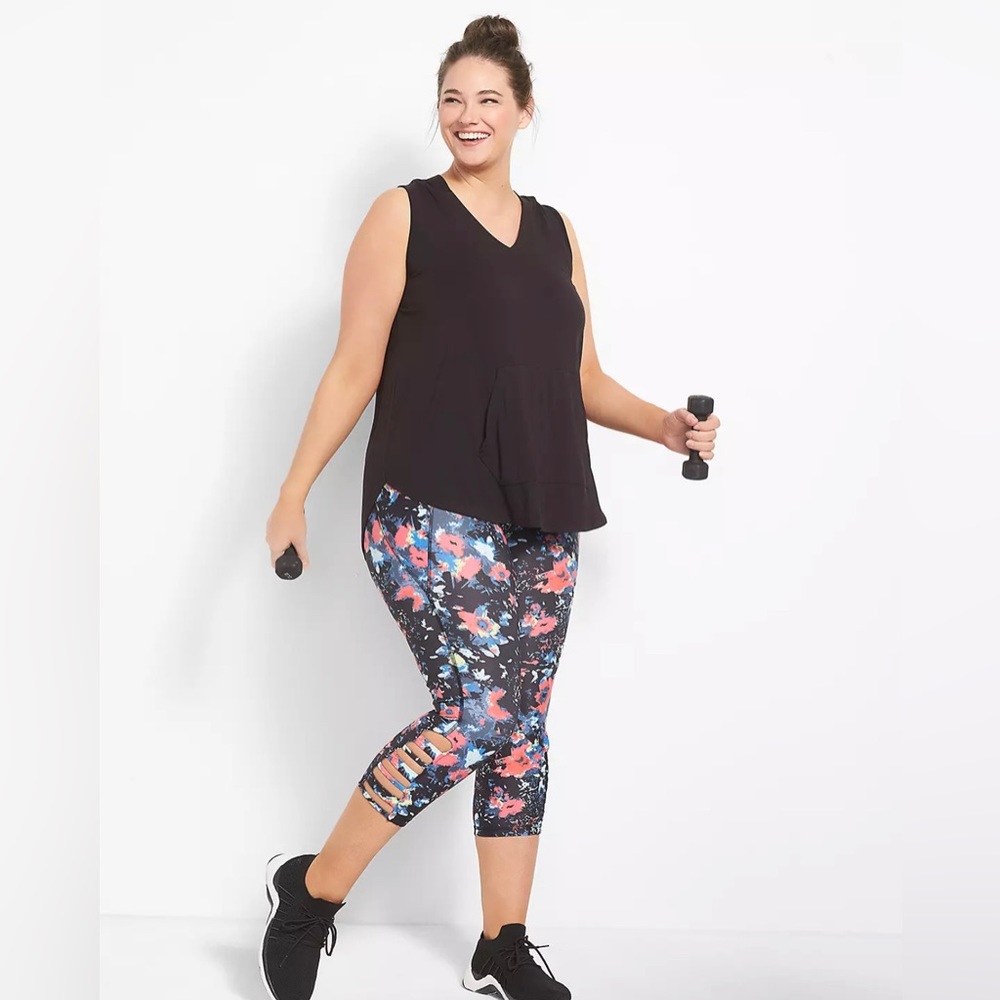 LIVI High-Rise Wicking Capri Legging - Strappy Hem - Dream Floral